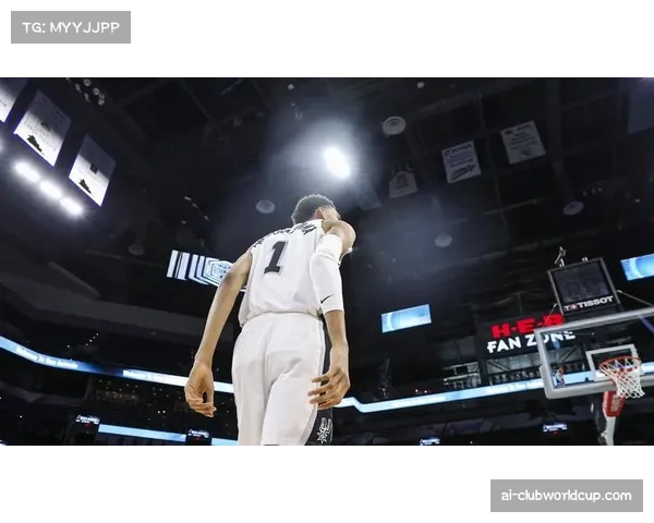 乌多尔成朗斯后防中坚 后卫传球组织能力备受肯定